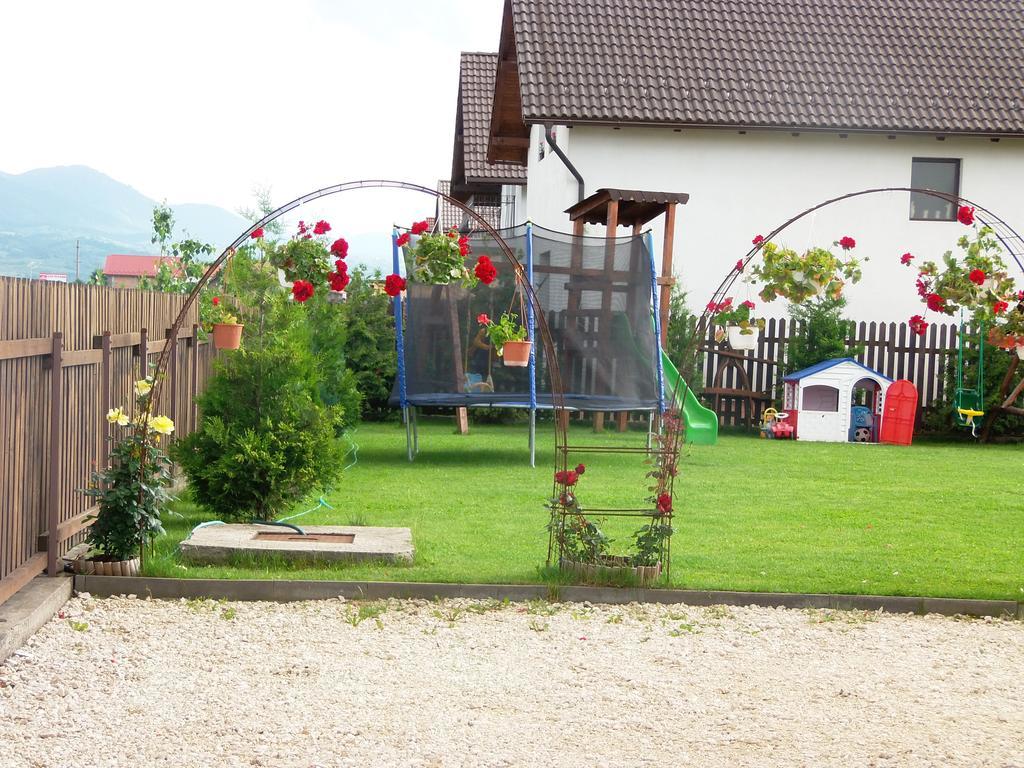 Pensiunea Dara Rîşnov Exterior foto